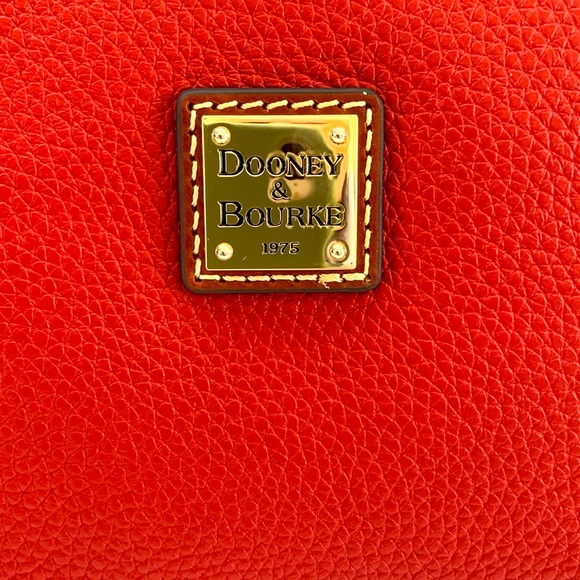 NWT - Dooney & Bourke Camera Crossbody - Picture 2 of 6